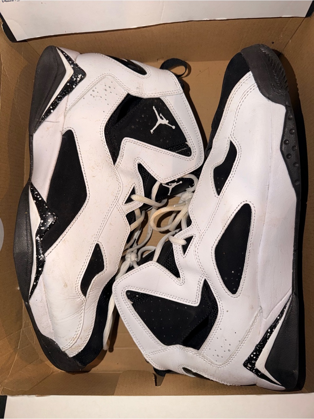 Jordan True Flight Oreo - Picture 2 of 11